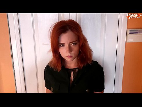 ❤️ Ochroniarz ukarał piękną kobietę za kradzież w sklepie - Cum In Mouth ❤️❌ Porn video at us