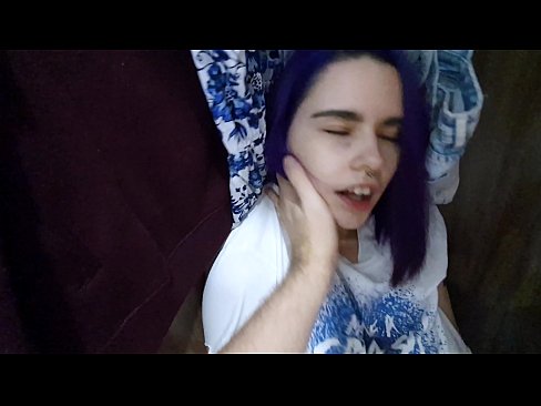 ❤️ Znalazłem moją siostrę w szafie i pomogłem jej dojść ❤️❌ Porn video at us